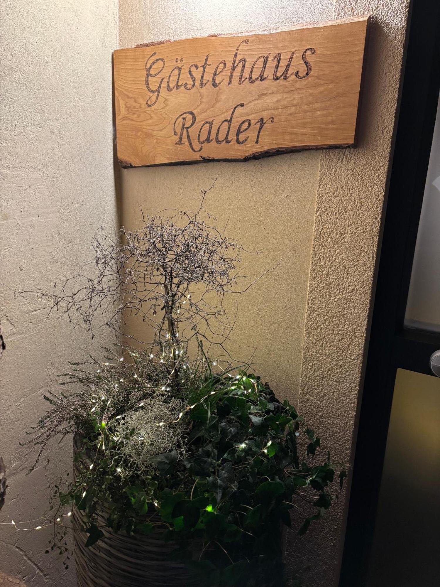 Gaestehaus Rader ไวสซ์บริอาค ภายนอก รูปภาพ